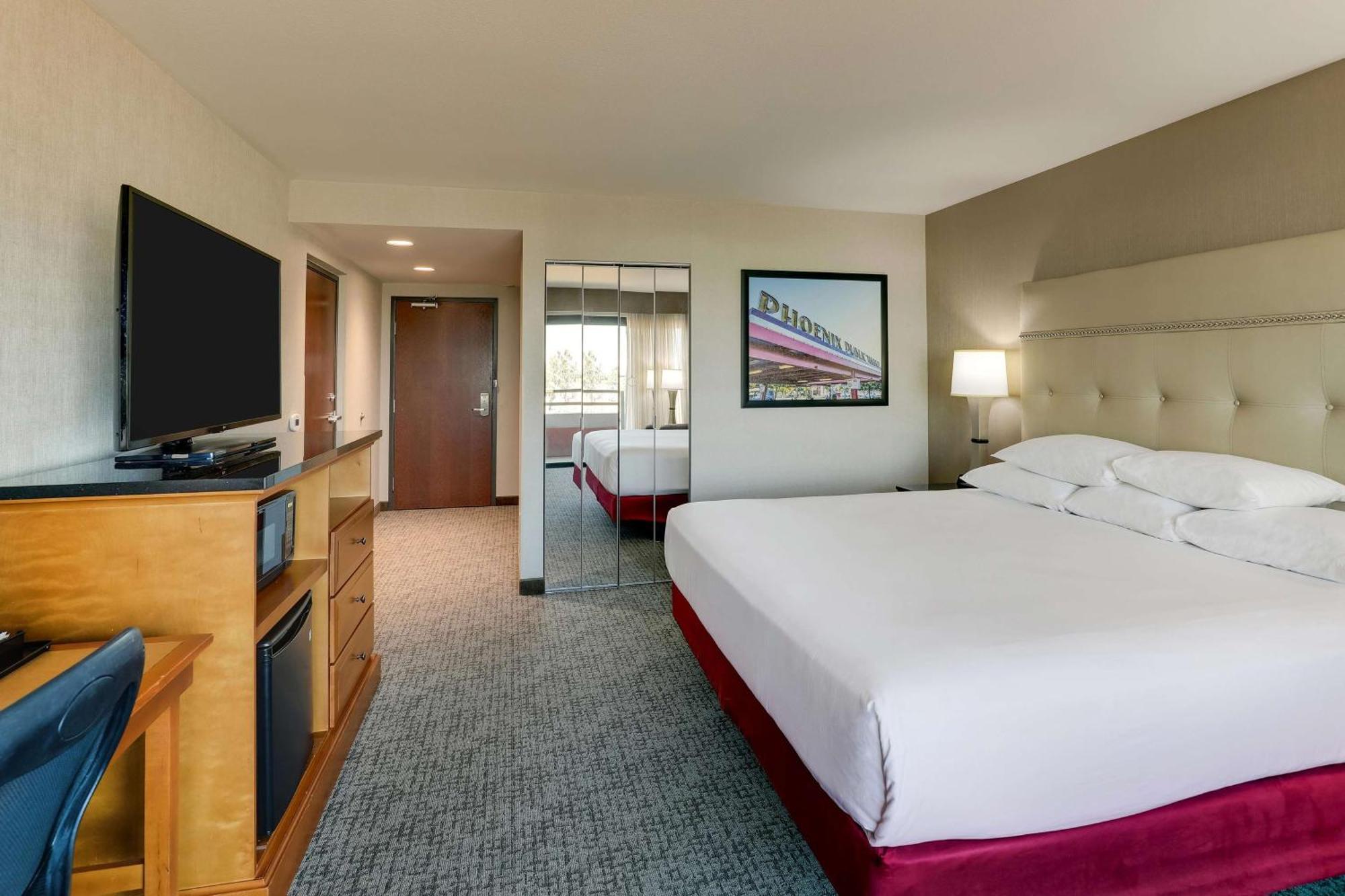 Drury Inn & Suites Phoenix Airport Exteriör bild