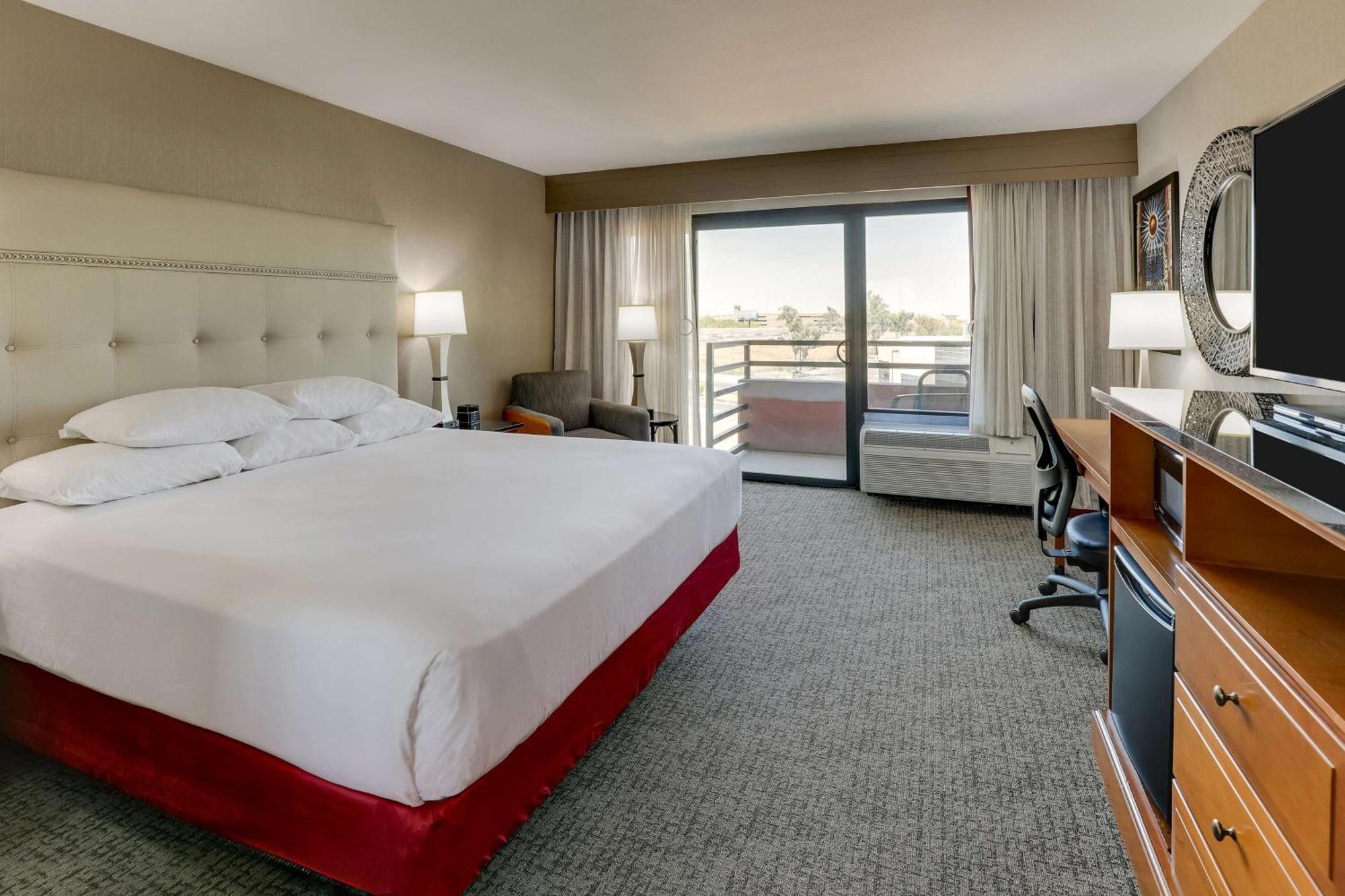 Drury Inn & Suites Phoenix Airport Exteriör bild