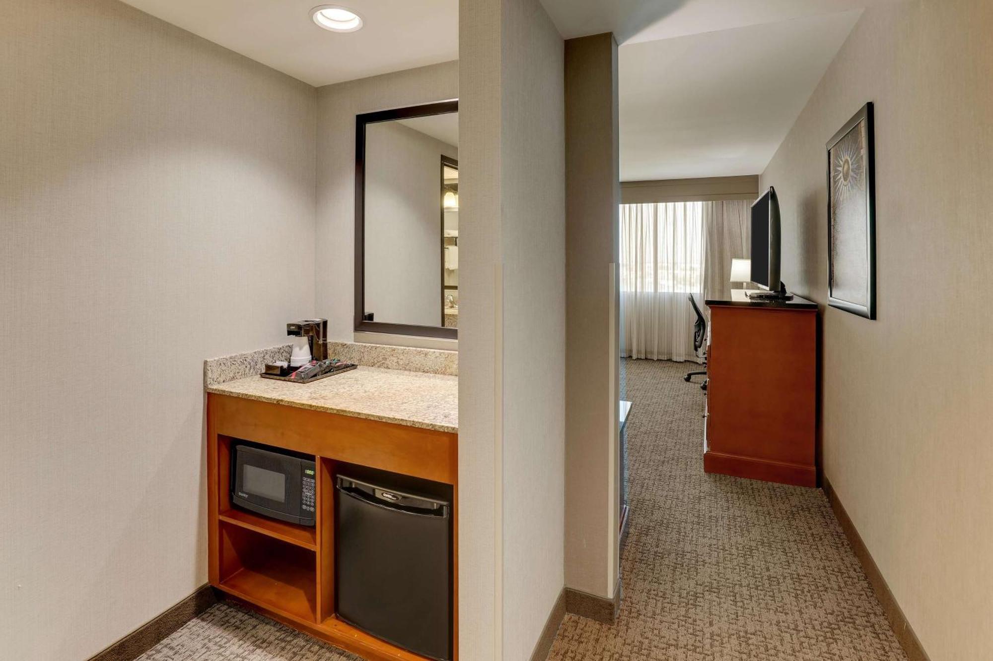 Drury Inn & Suites Phoenix Airport Exteriör bild