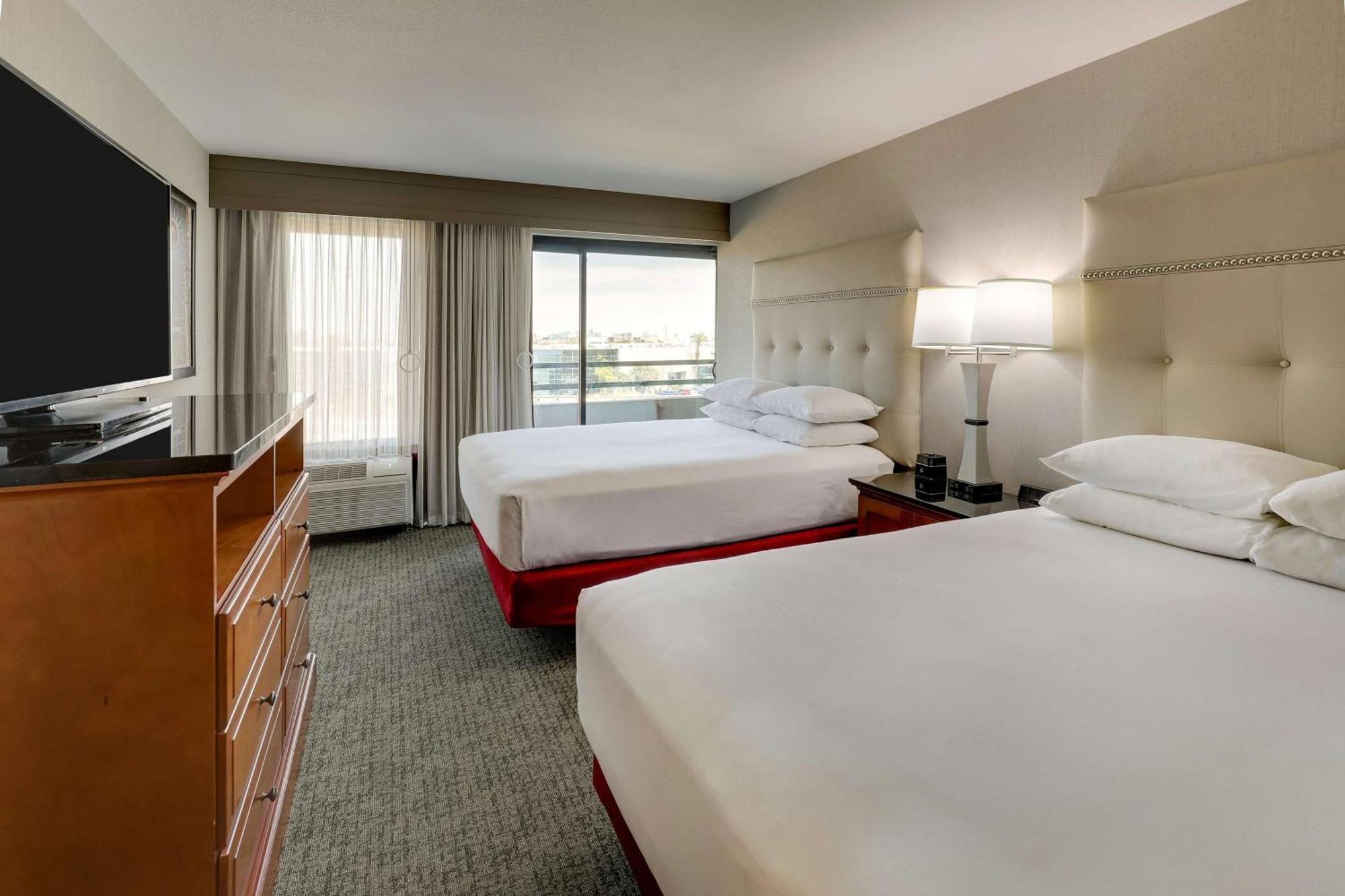 Drury Inn & Suites Phoenix Airport Exteriör bild
