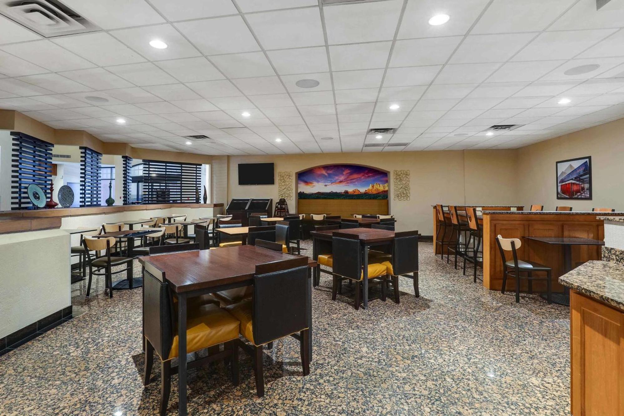 Drury Inn & Suites Phoenix Airport Exteriör bild
