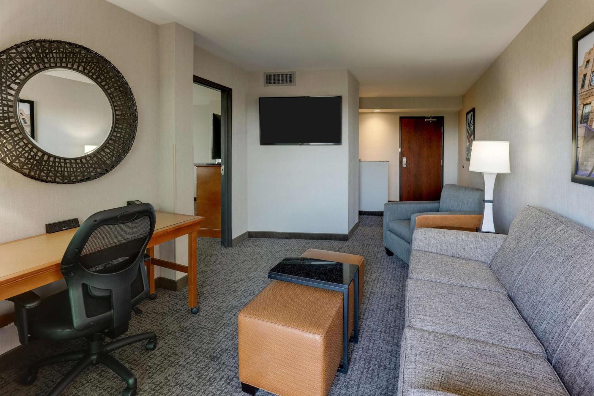 Drury Inn & Suites Phoenix Airport Exteriör bild