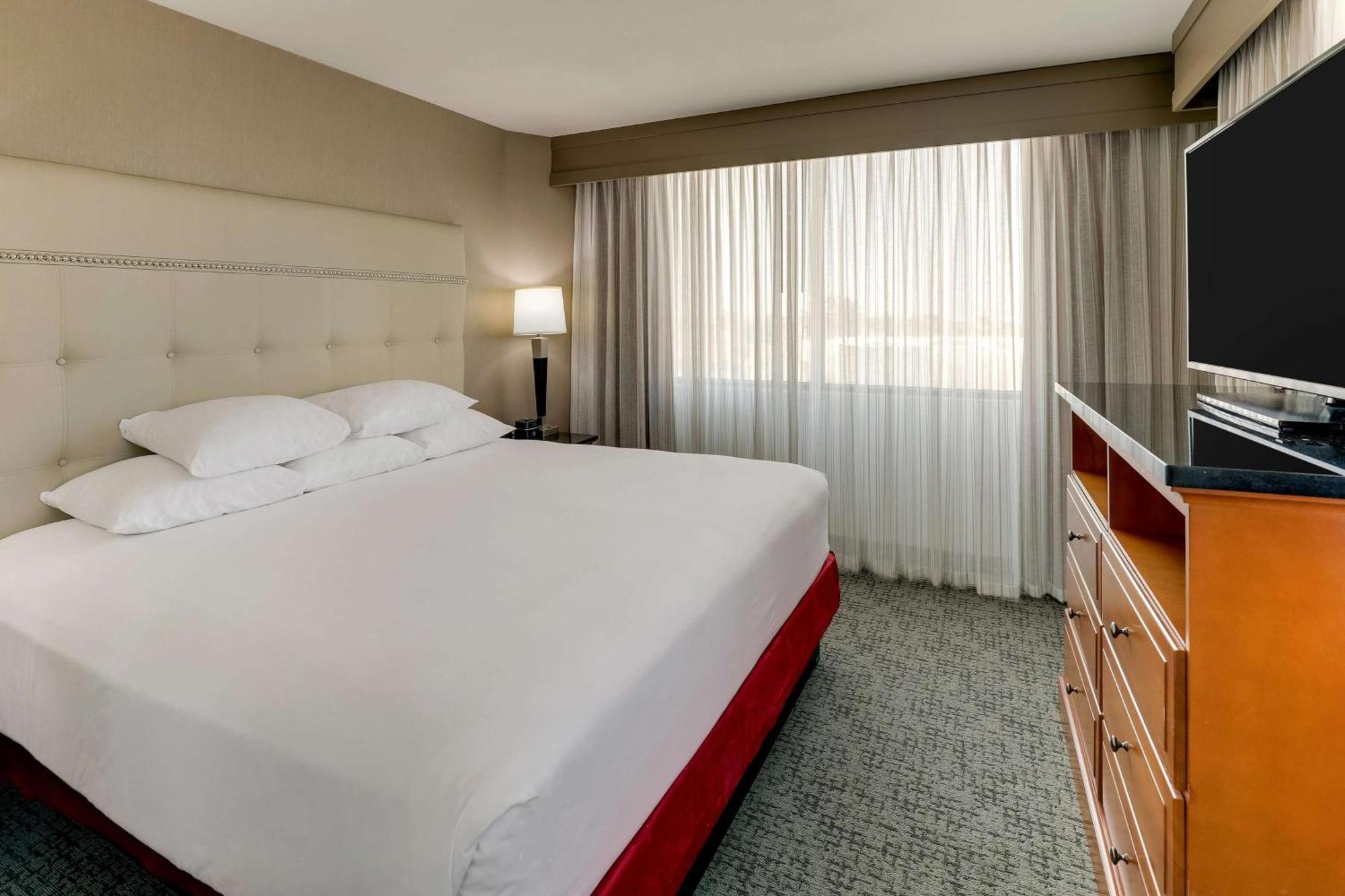 Drury Inn & Suites Phoenix Airport Exteriör bild